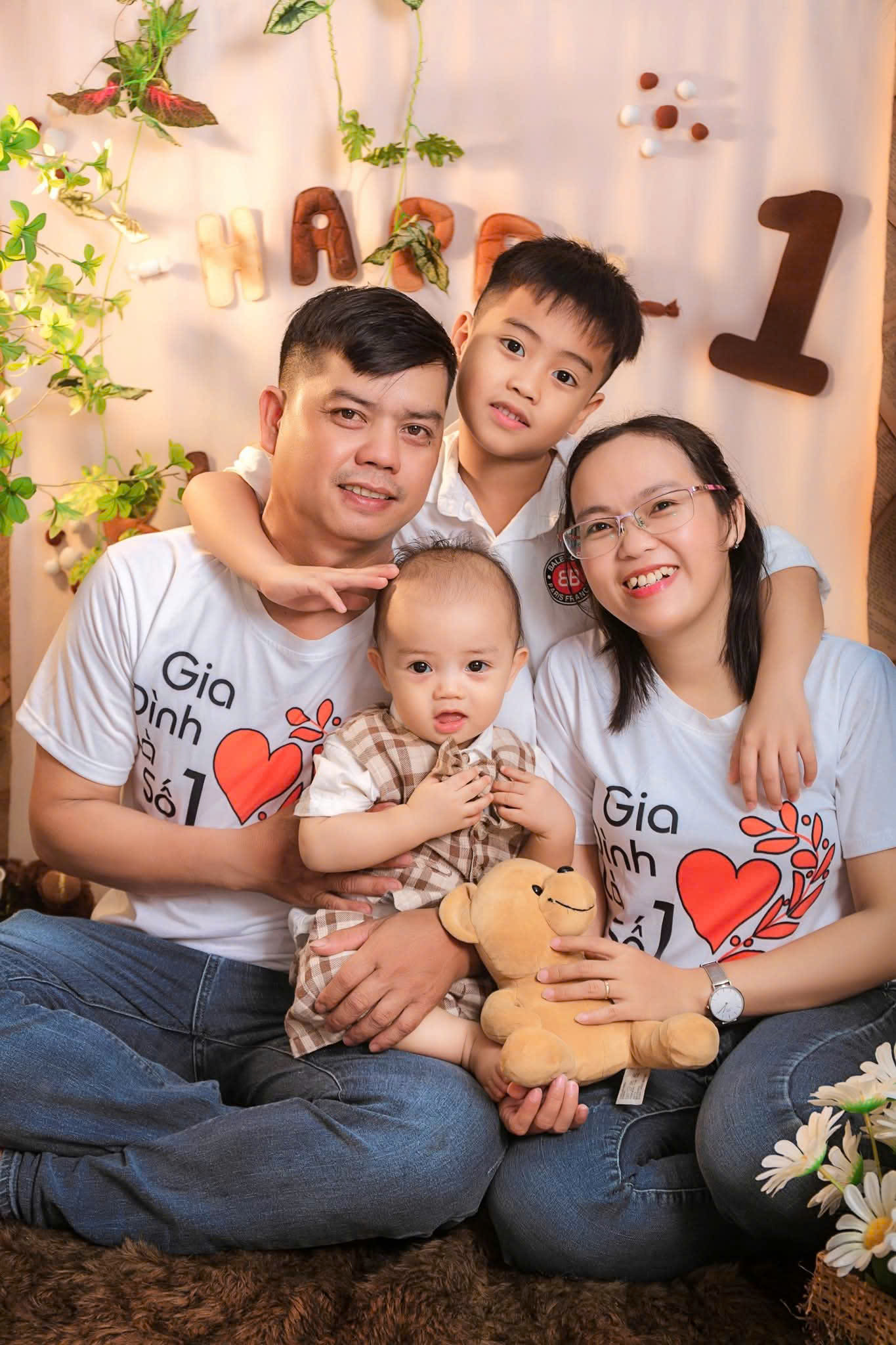 Gia đình Nguyễn Thị Khoa
