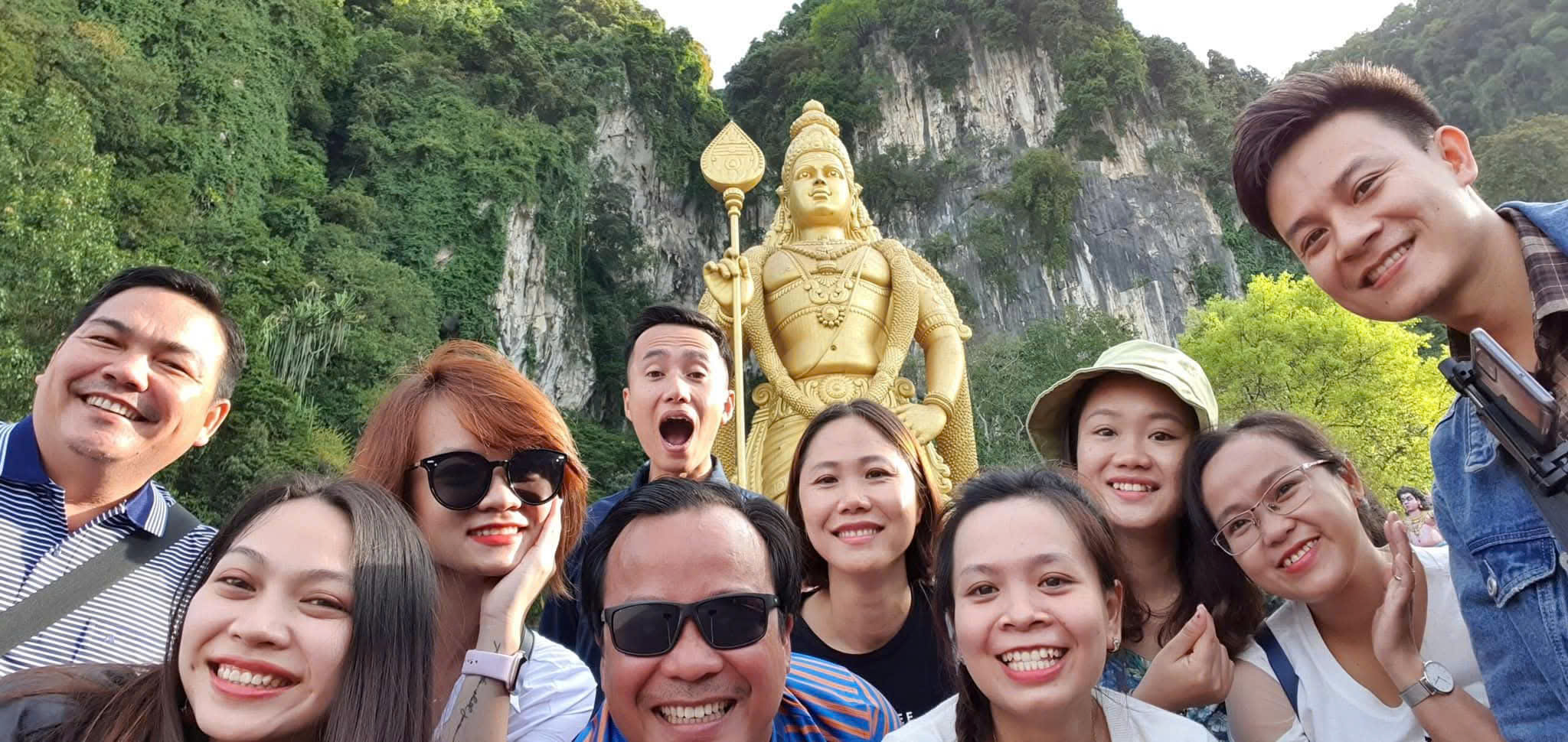 Du lịch cùng công ty cũ